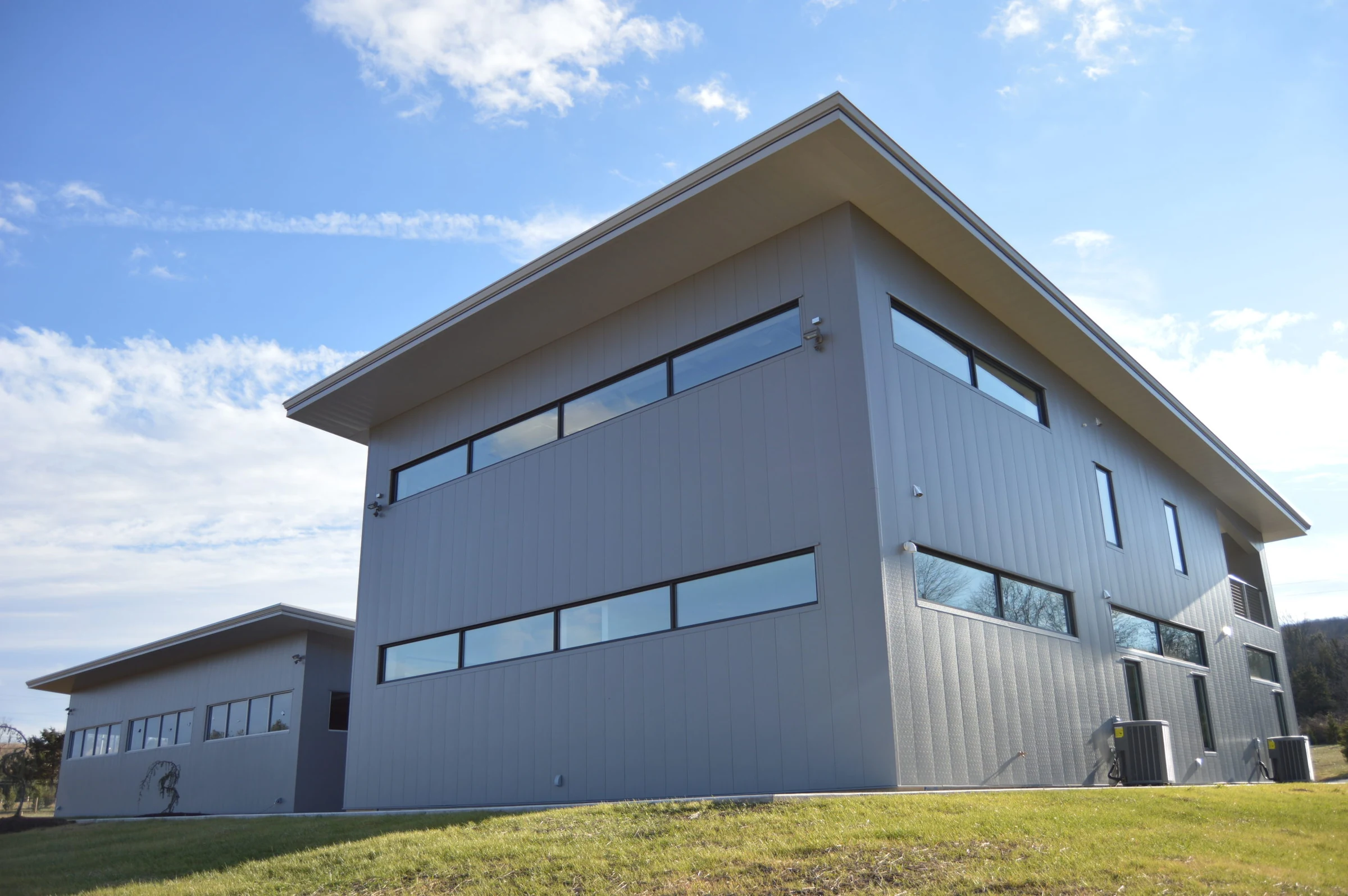 Metal R-Panel Roofing in Flint, MI